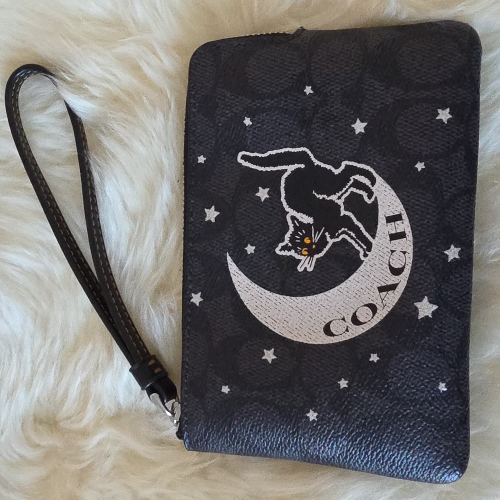 NWOT Coach Black Cat & Moon Signature Corner Zip Wristlet/Wallet 🖤🐈‍⬛️🌟🎁🌙❤️ - Picture 2 of 13